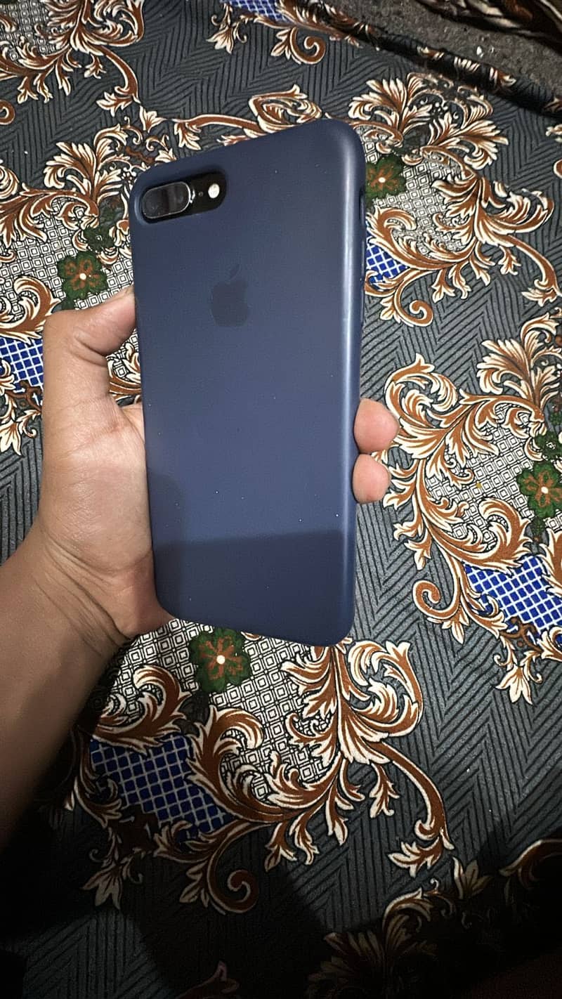 Apple iPhone 7 Plus 5