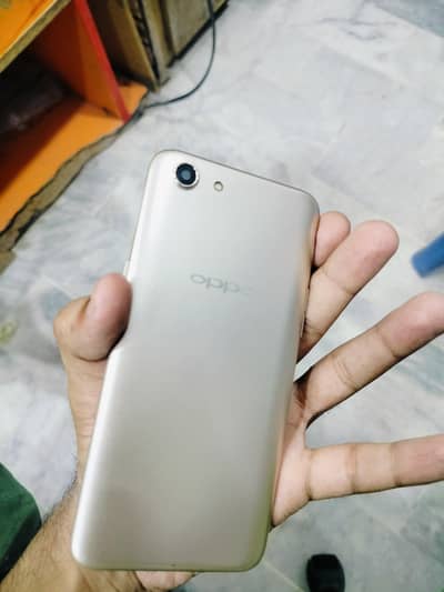 OPPO A83