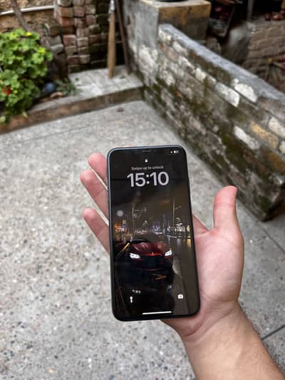 Xsmax 512 gb scratch less