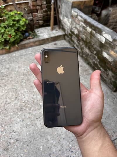 Xsmax 512 gb scratch less