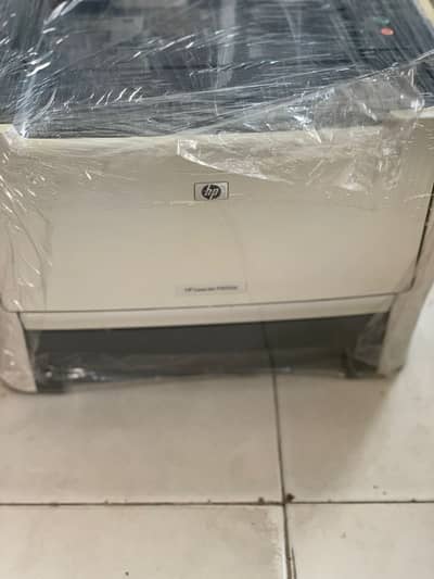 hp laserjet 2015  10/9 condition with cabeles  with toner