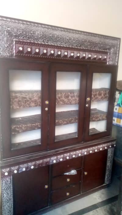 showcase with mirror