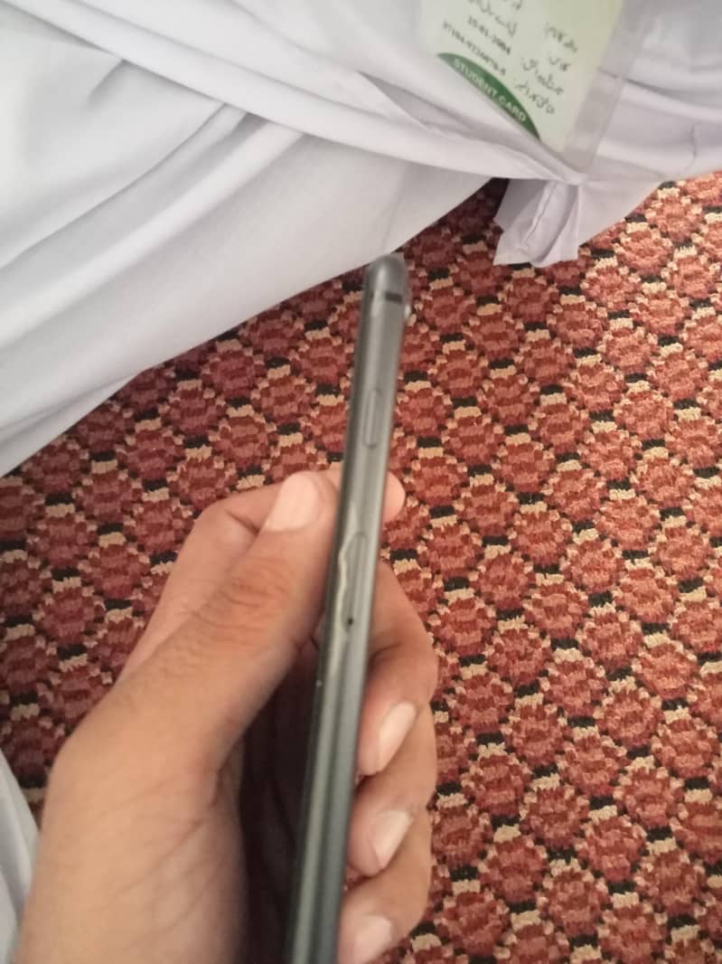 Apple iPhone 8 Plus 1