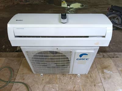 Gree 1.5 ton non inverter lomo 5