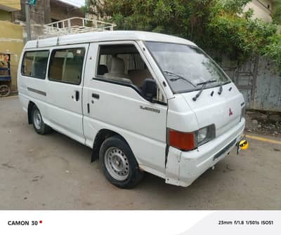 MMITSUBISHI VAN HIACE 15 SEETER (URJENT SALE )
