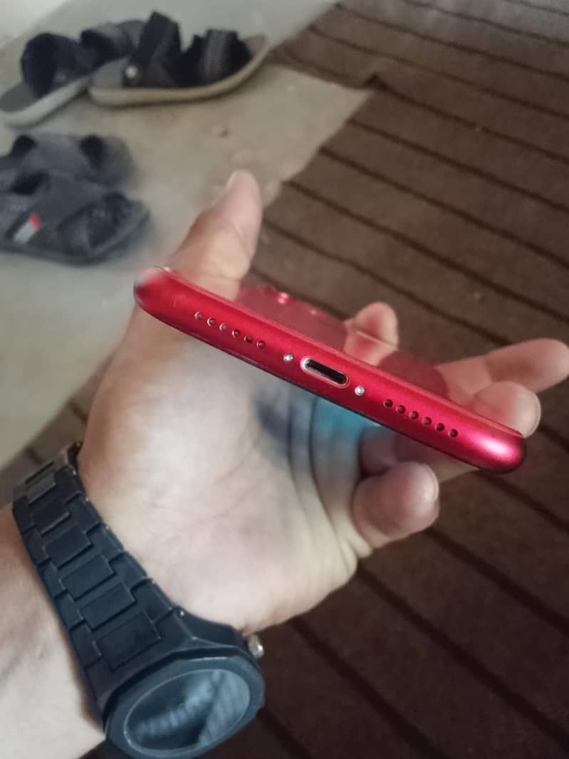 Apple iPhone 11 3