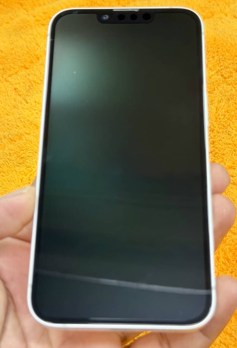 Iphone 16e 3