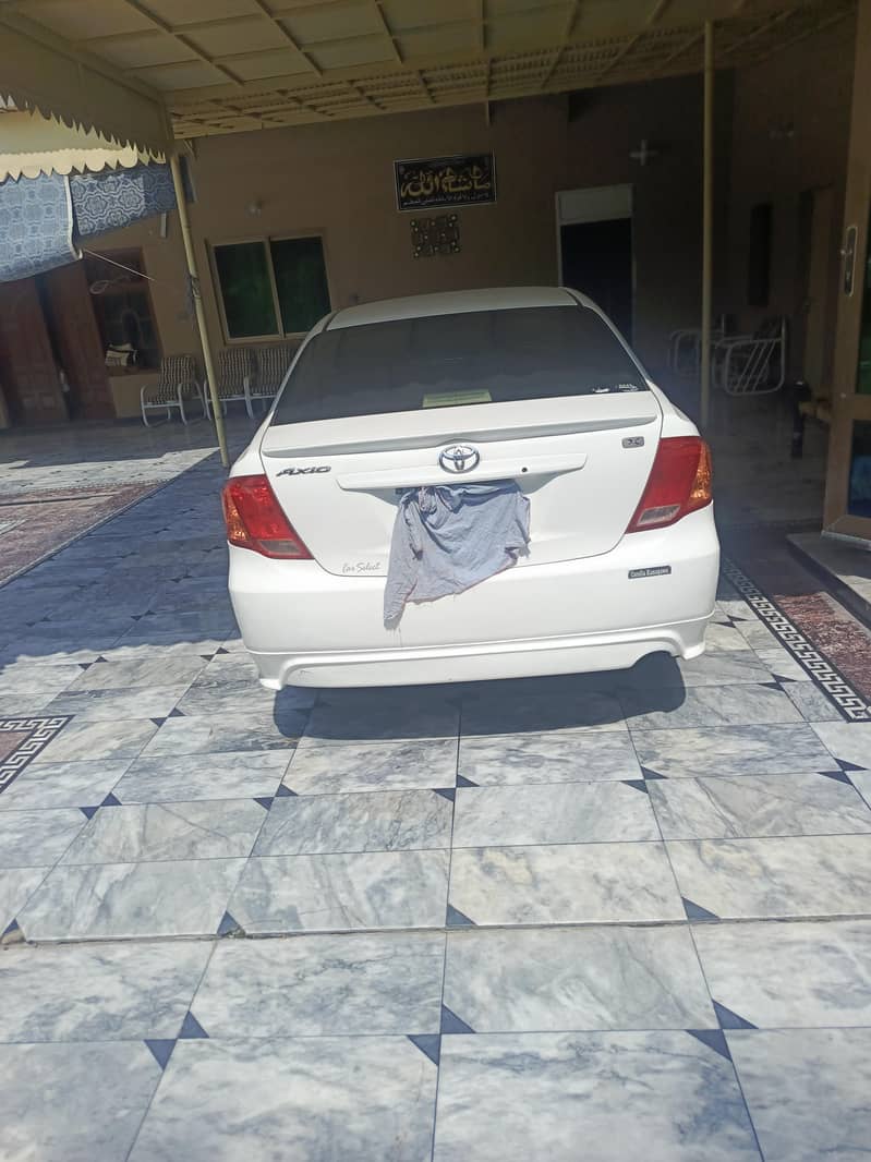 Toyota Axio 0