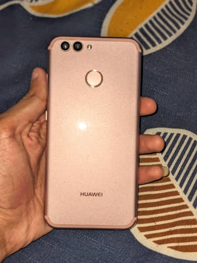 Assalam U ALAIKUM I AM SELLING HUAWEI NOVA 2