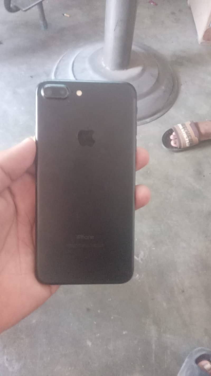 Apple iPhone 7 Plus 0