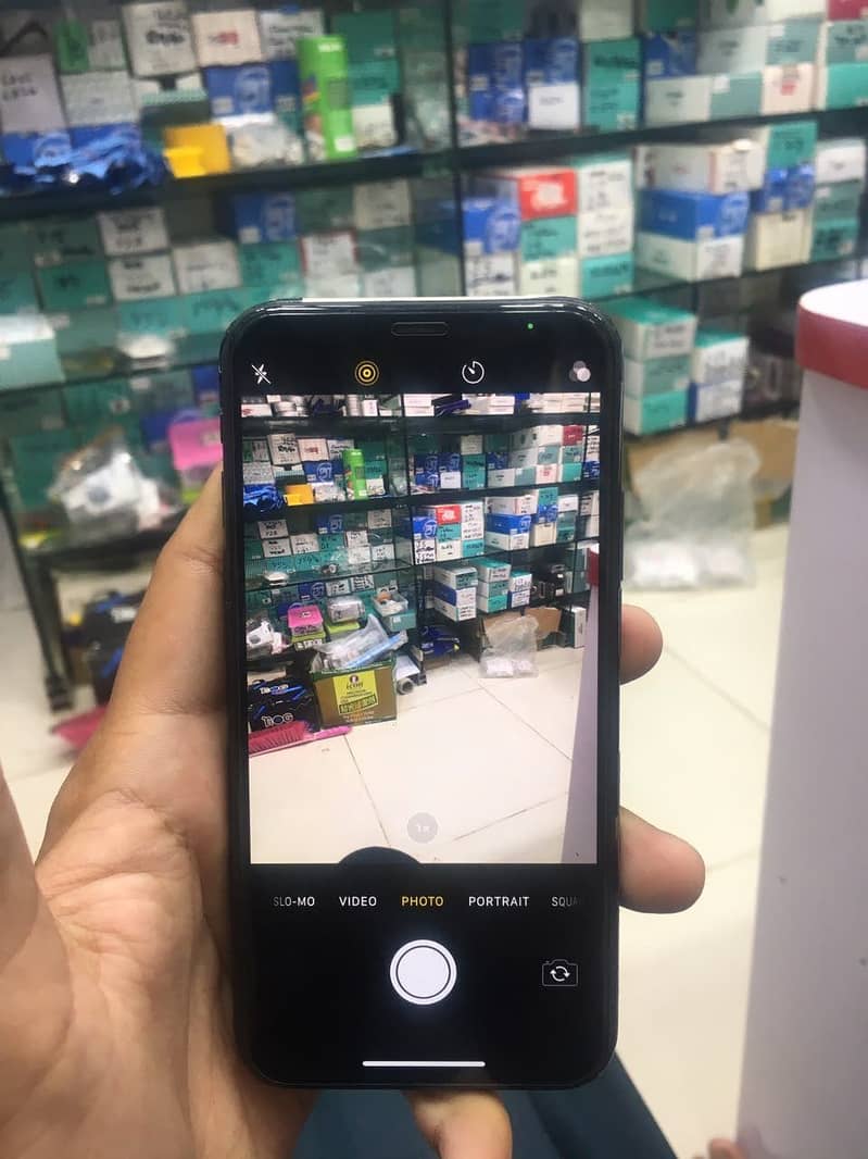 Apple iPhone X 6