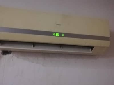 Hier Ac 1 Ton Simple full working condition
