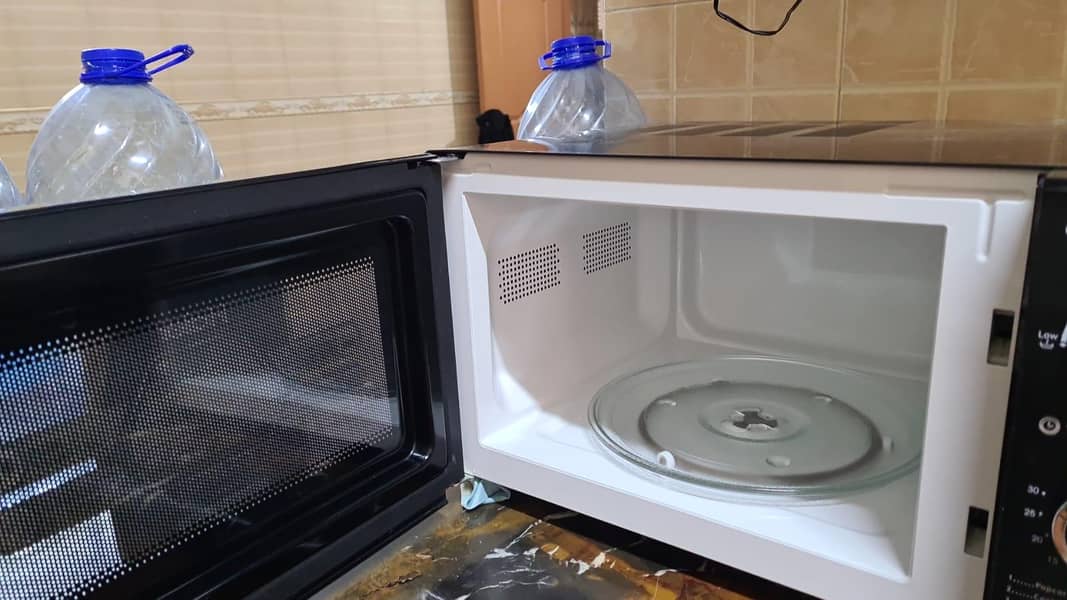 microwave 2