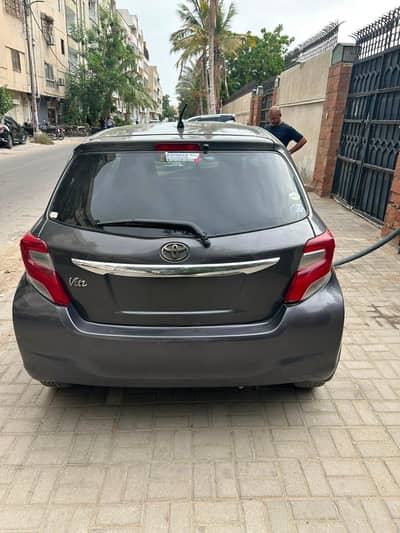 Toyota Vitz 2014