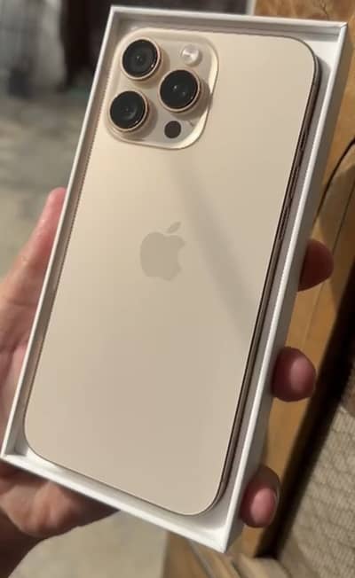 Apple iPhone 16 Pro Max