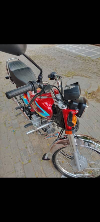 Honda bike cd 70 model 2026.    contact at 03064966851