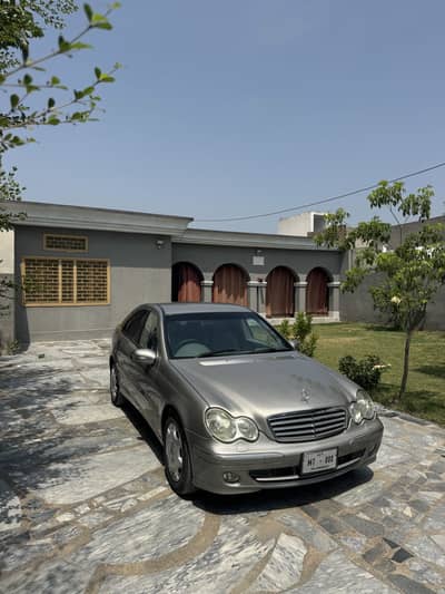 Mercedes C Class 2005 model Full Option