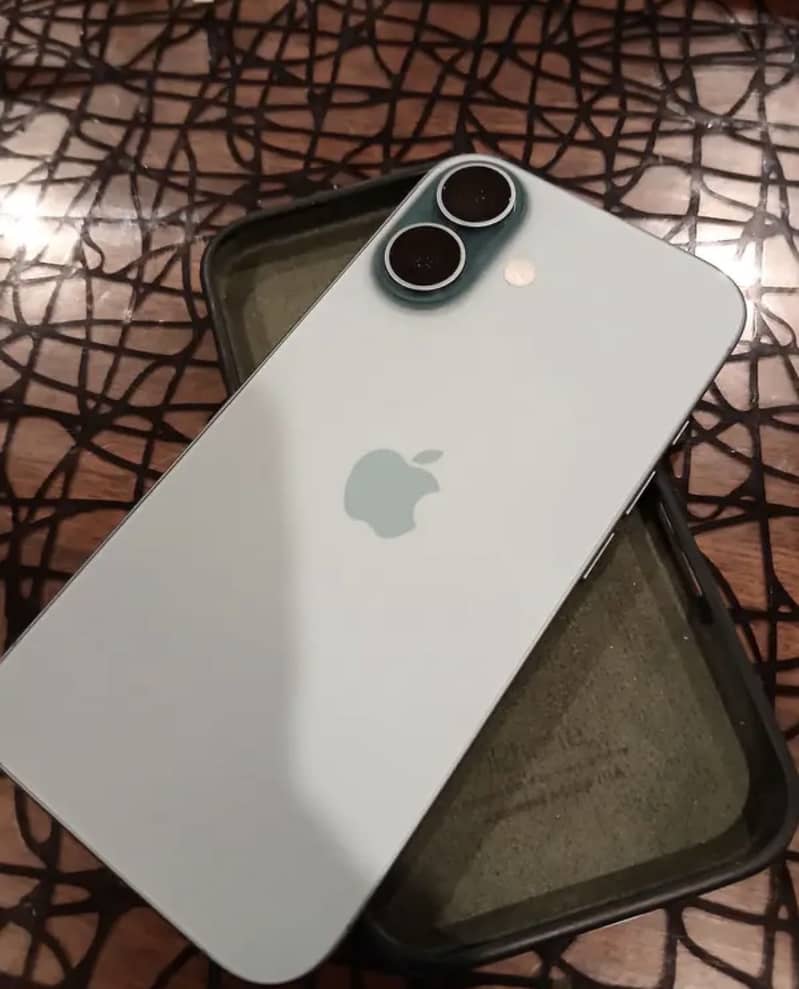 Iphone 16 pta 1