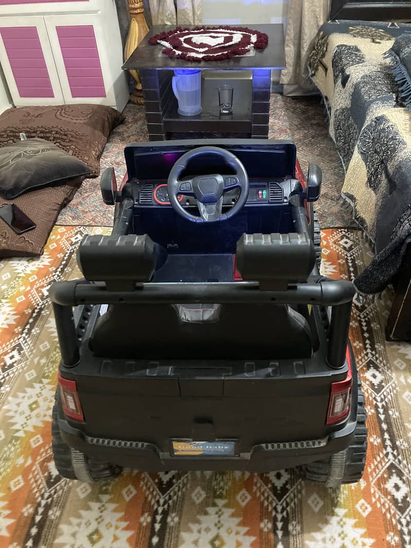 Remote control charging car 1