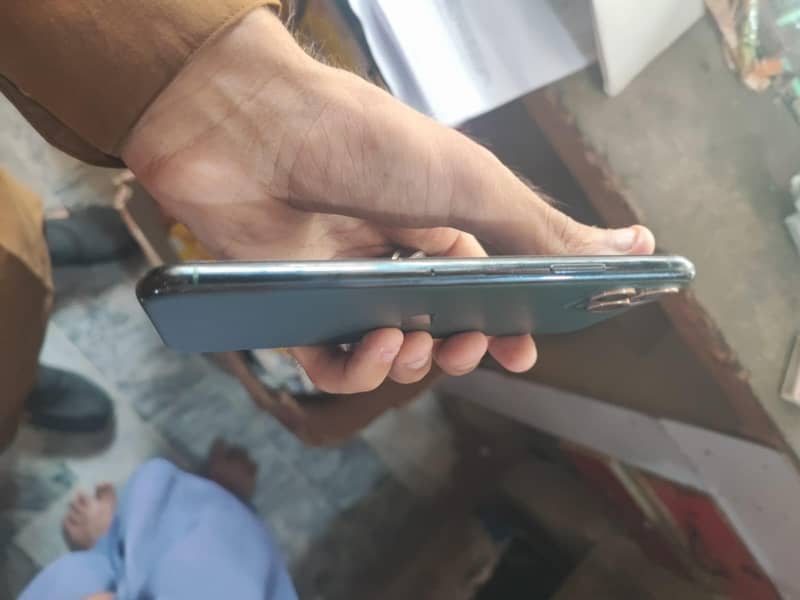 Apple iPhone 11 Pro Max 1