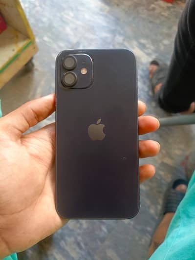 Apple iPhone 12