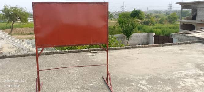 SHOP COUNTER & POSTER BOARD