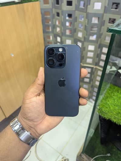 Apple iPhone 15 Pro