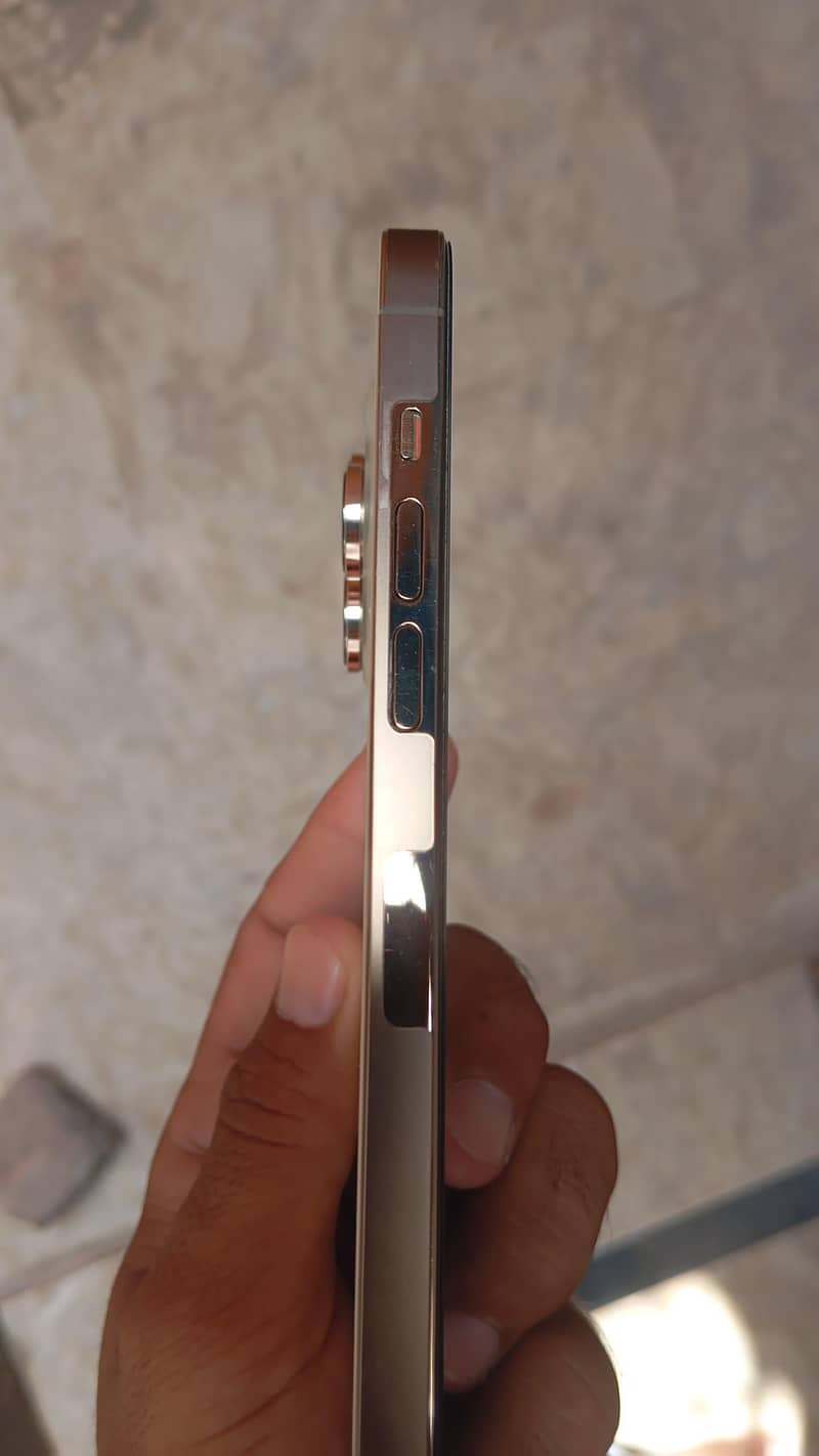 Iphone 14 pro Max 2