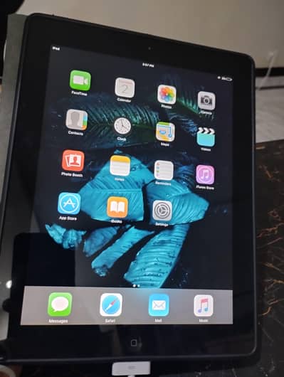 Ipad Gen 3 with case, protector and data cable.