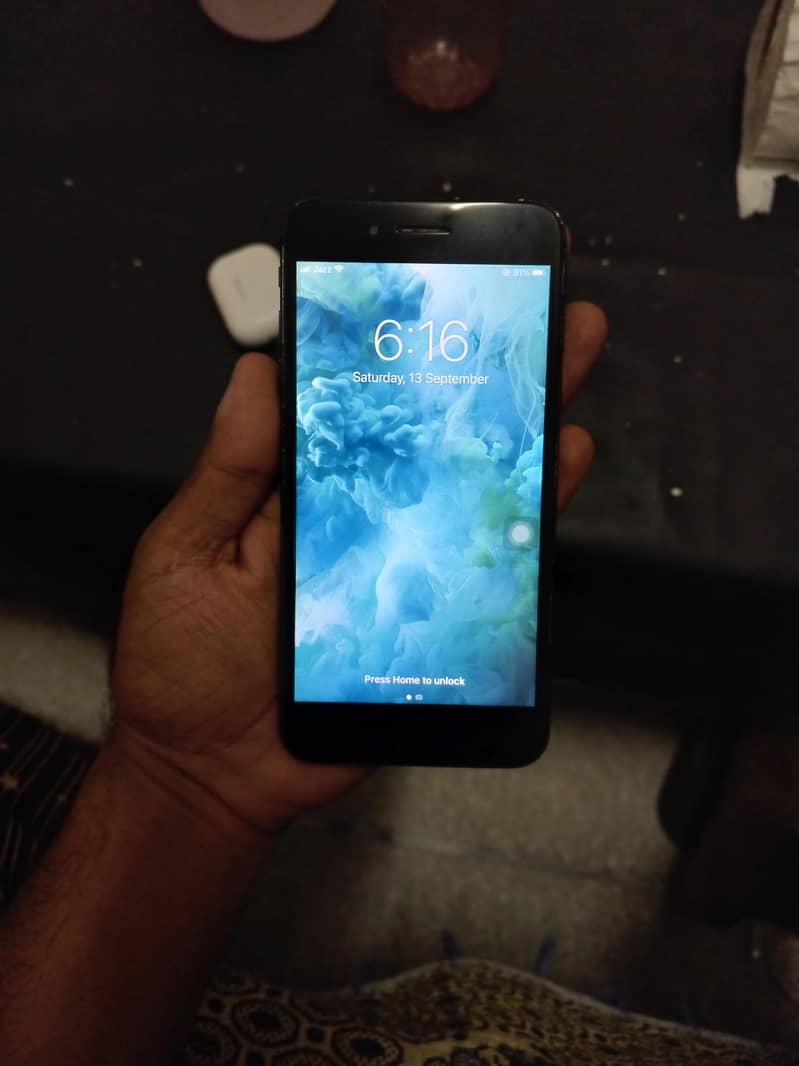 Apple iPhone 7 Plus 4