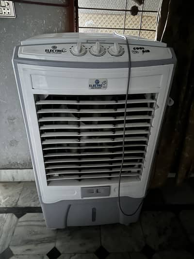 1 month used cooler