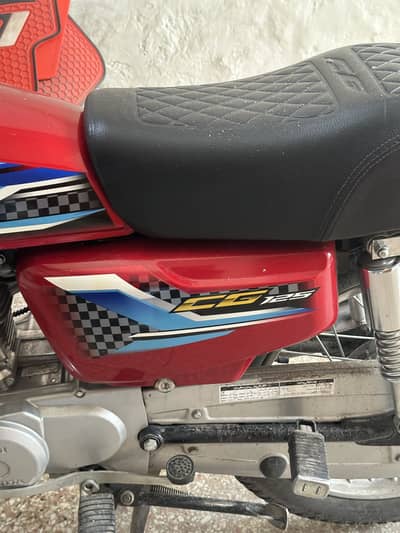 Honda CG 125 Red color