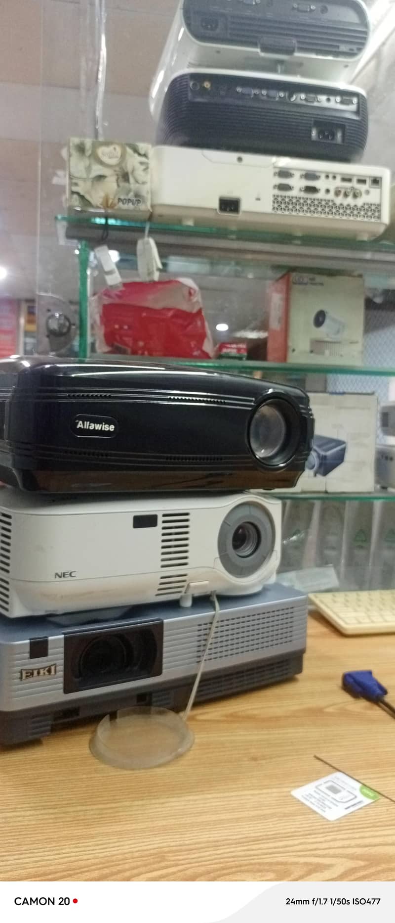 projector nec 1