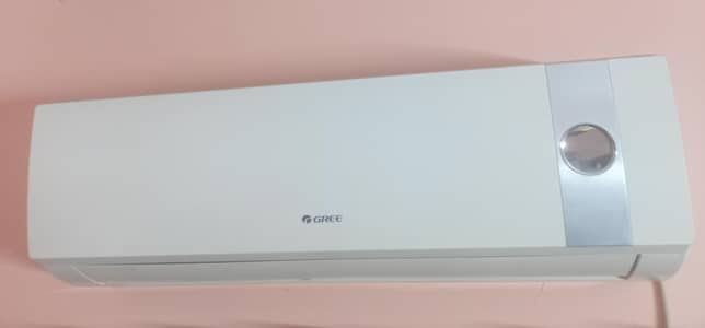 Gree 1.5 Ton Non-Inverter AC for Sale | Excellent Condition Writing