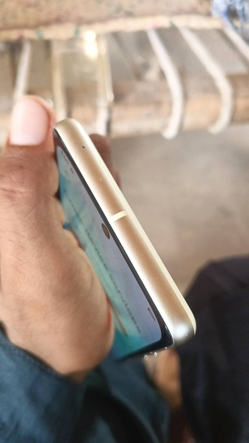 Google Pixel 7 4