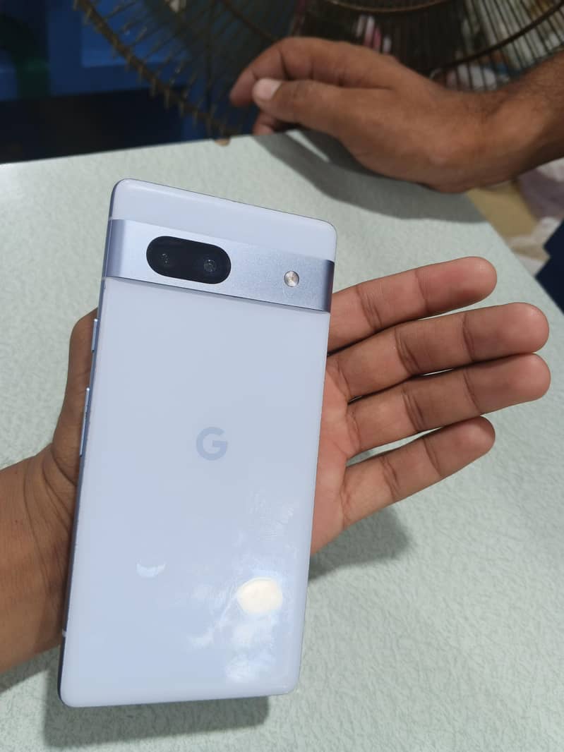 Google Pixel 7a 1