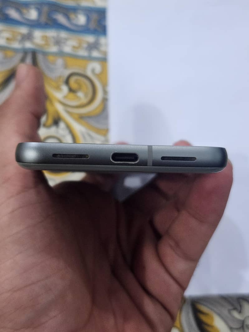 Google Pixel 8 3