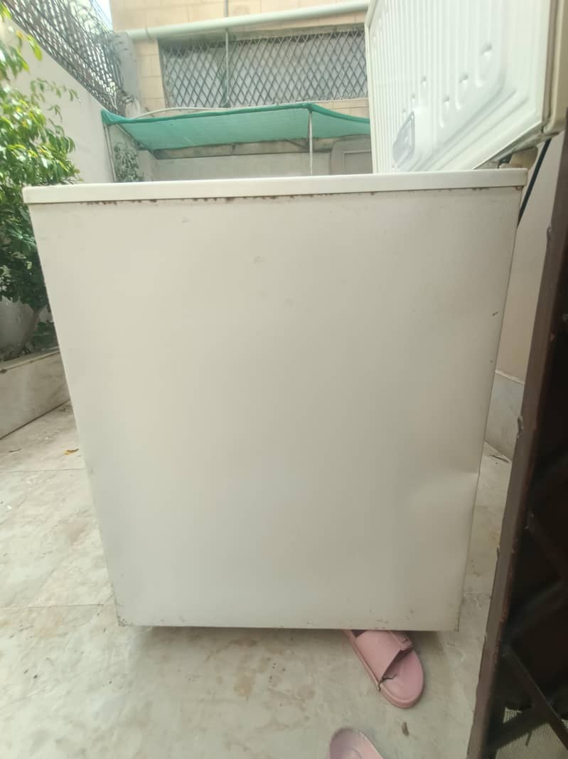 waves deep freezer 5