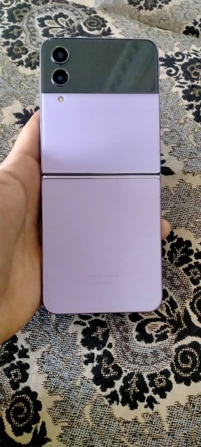 Samsung galaxy z flip 4