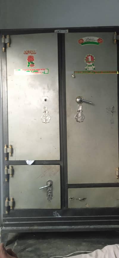 best quality cupboard for only 10000