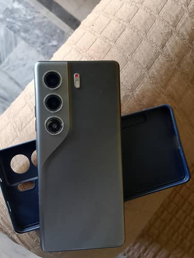 Tecno CAMON 40 Pro