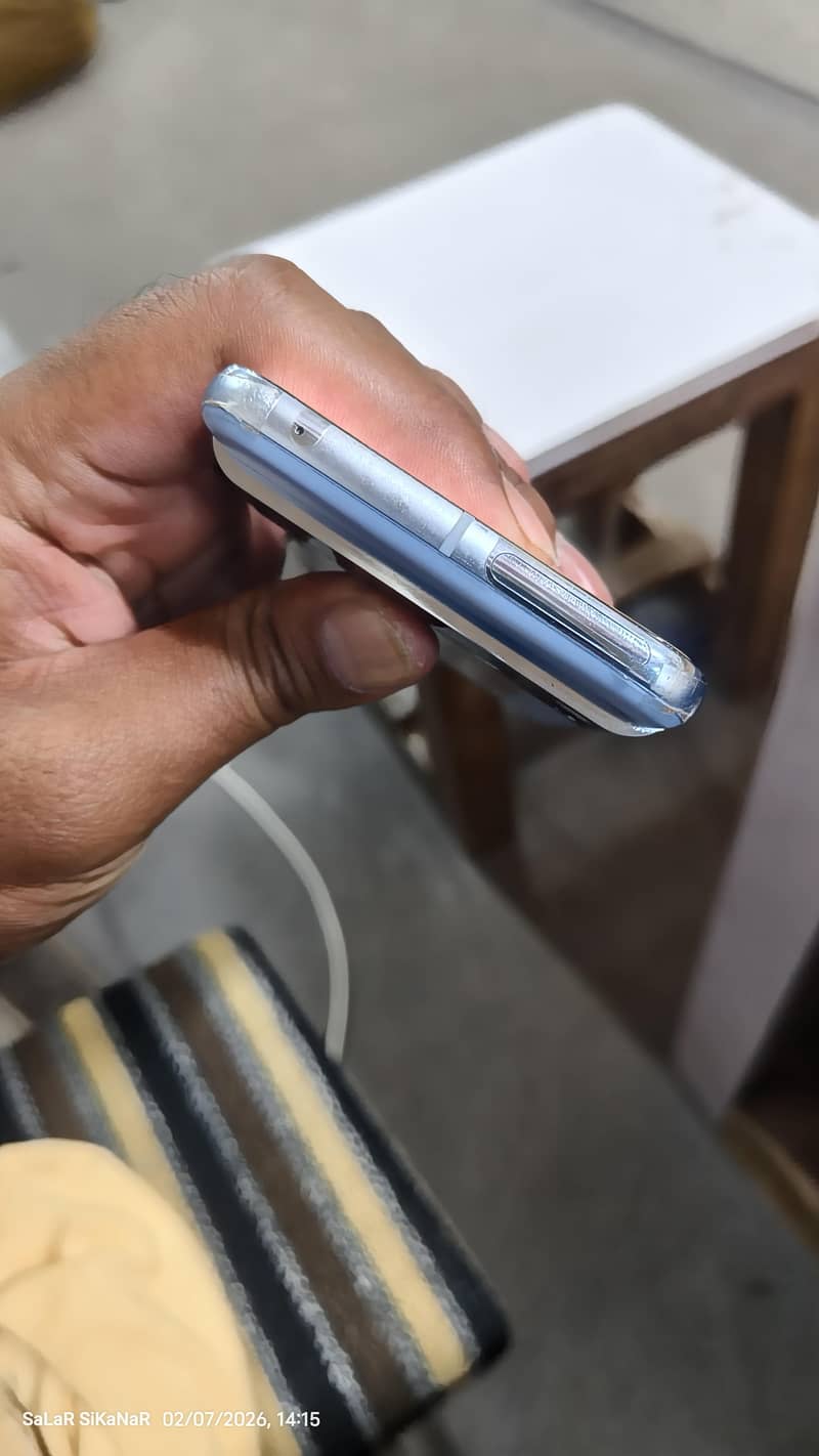 google pixel 8 pro 2