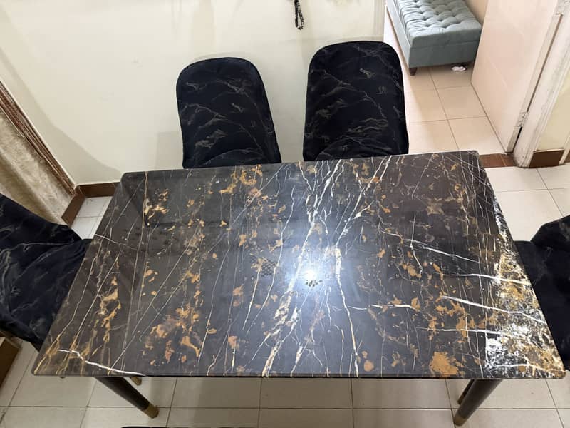 Dinning Table 4