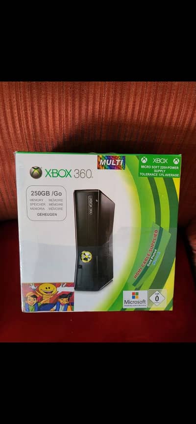 Xbox 360 in very mint condition with 30+games