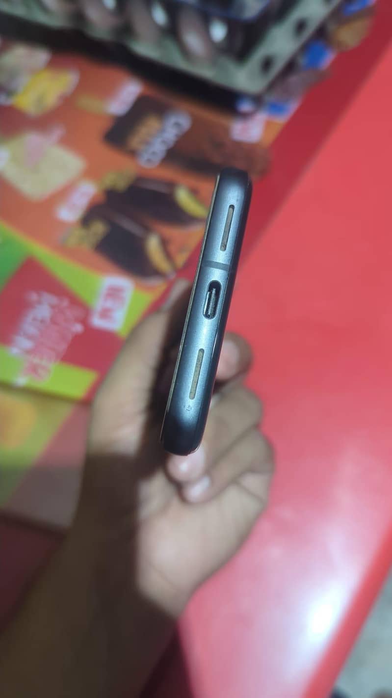 Google Pixel 8 2