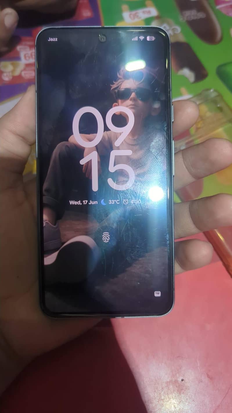 Google Pixel 8 4