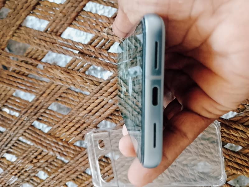 Google Pixel 8 2