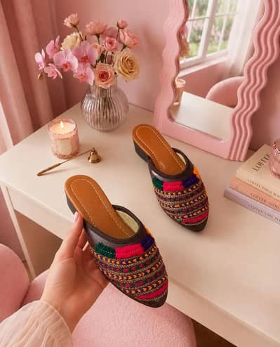 women's Cork embroided formal khussa