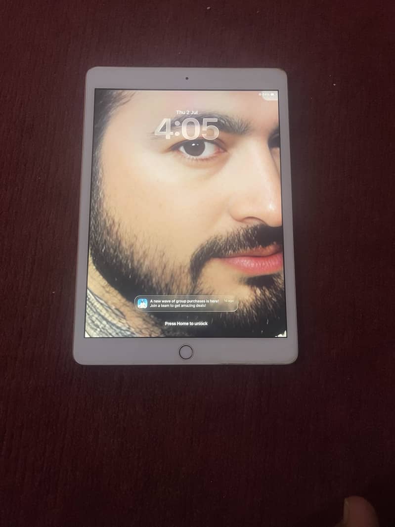 IPAD 8TH GENERATION 0