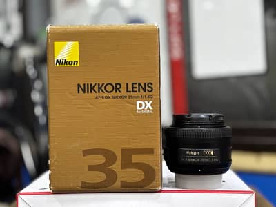 Nikon 35mm F/1.8G - with original box and hood - Portrait lens